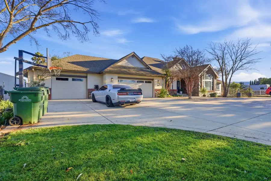 380 W Middle Avenue, Morgan Hill, CA 95037 - Image #2