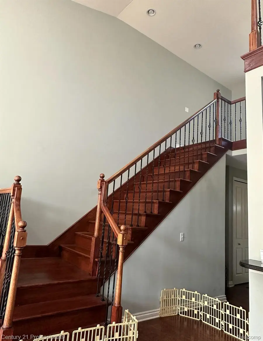 4391 Bennett Park Circle #null, Troy, MI 48085 - Image #3