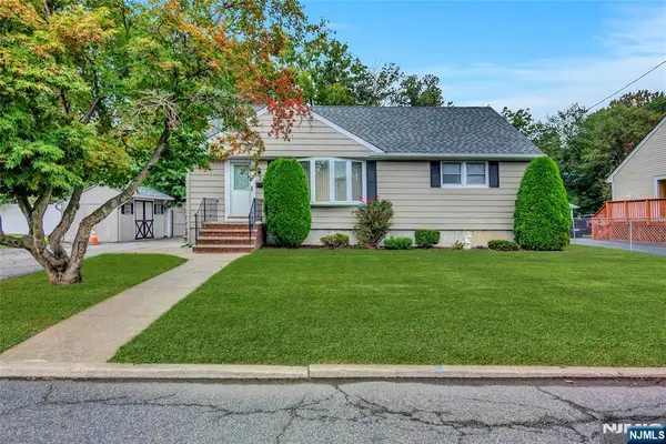 22 Chestnut, Bloomingdale, NJ 07403