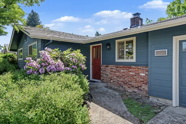 2146 Birchwood Ave, Eugene, OR 97401