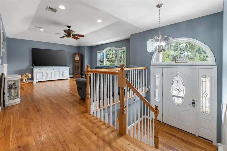 16 Taft Avenue, Bethpage, NY 11714 - #3