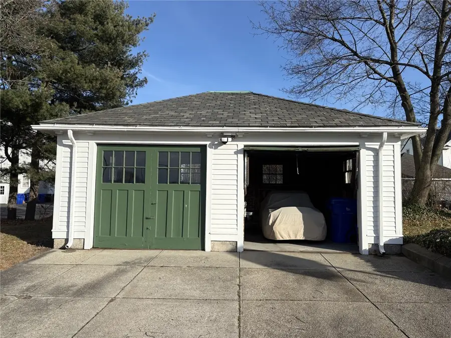 36 Underwood Street, Pawtucket, RI 02861 - #3