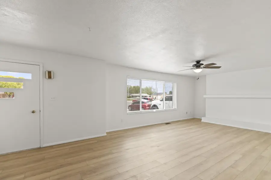180 E 300 N, Richfield, UT 84701 - #3