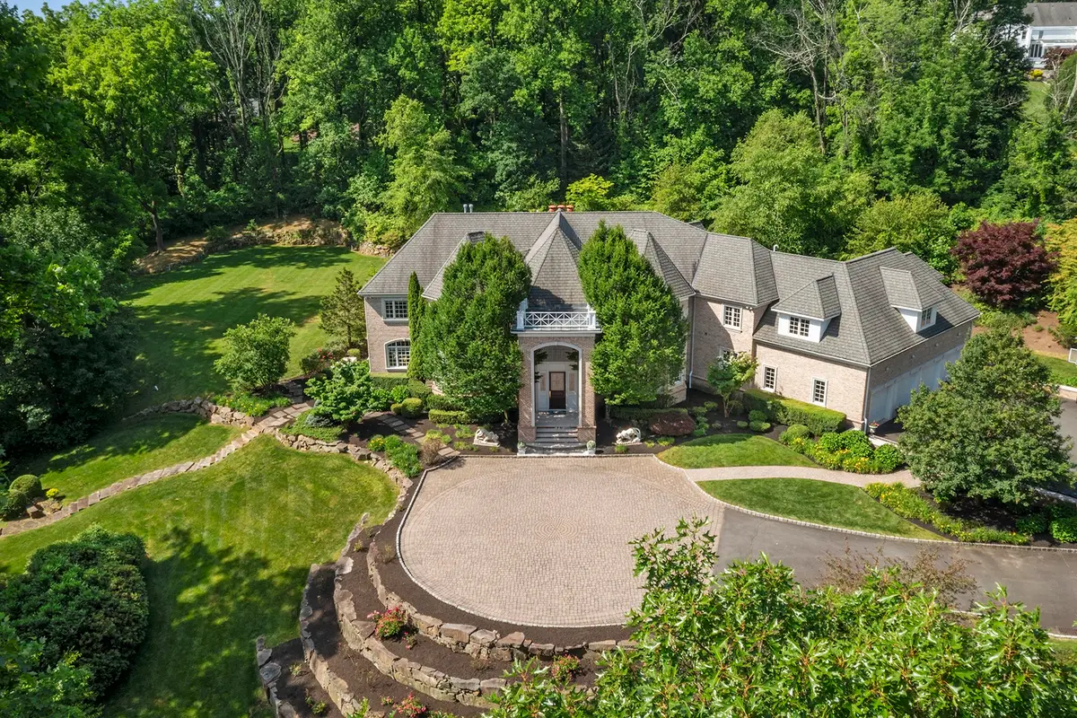 7 Cobblefield Rd, Mendham, NJ 07945 - #1