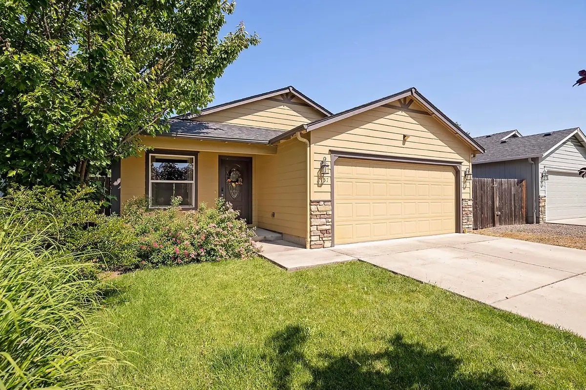 1157 Peachwood, Medford, OR 97501 - Image #1