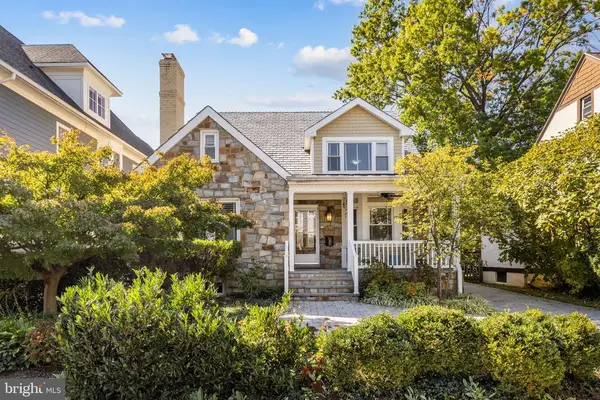 1604 N Edgewood Street, Arlington, VA 22201
