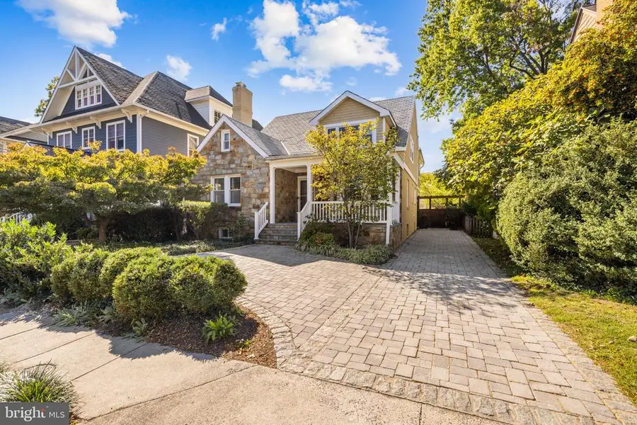 1604 N Edgewood Street, Arlington, VA 22201 - #2