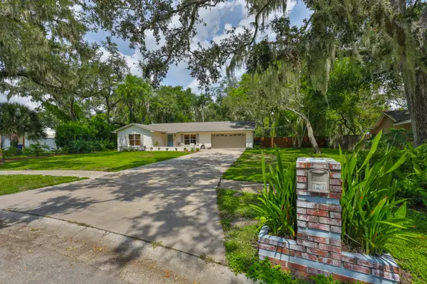 121 Windy Cir, Brandon, FL 33511