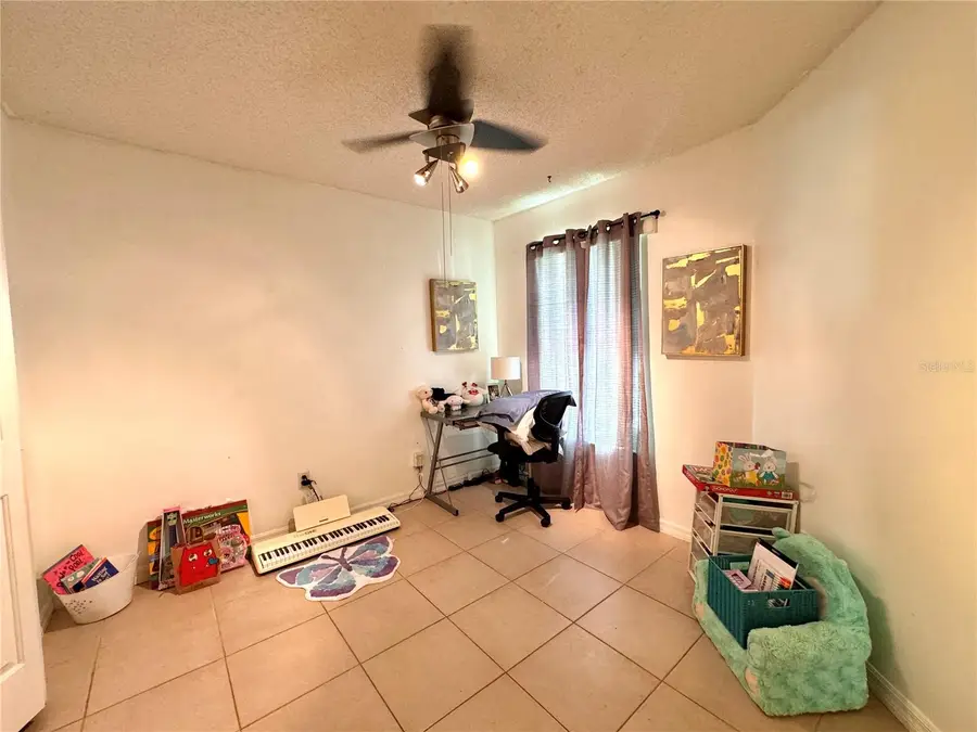 1705 Circe Lake Court, Orlando, FL 32826 - Image #3