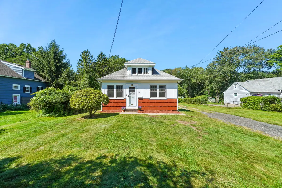 327 Saint Cloud Ave, West Orange, NJ 07052 - #1