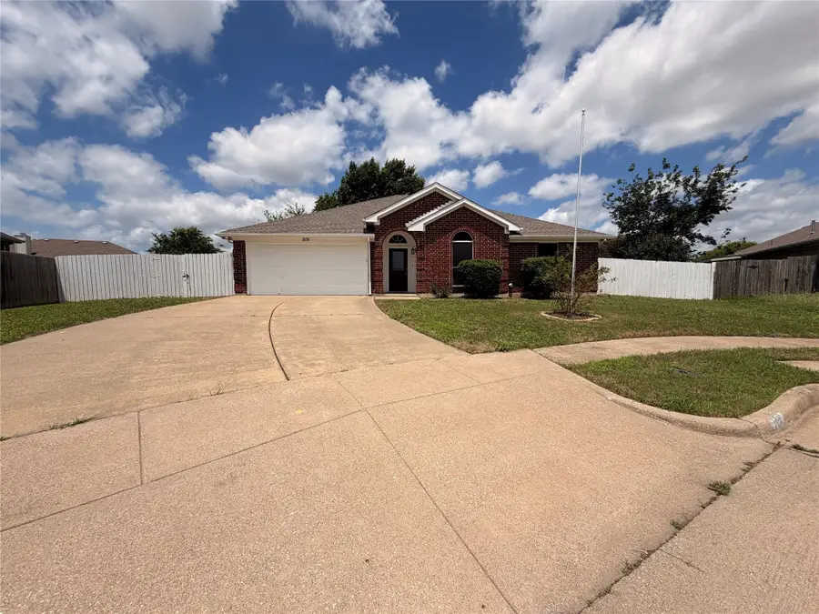 2131 Post Wood Lane, Arlington, TX 76018 - #2