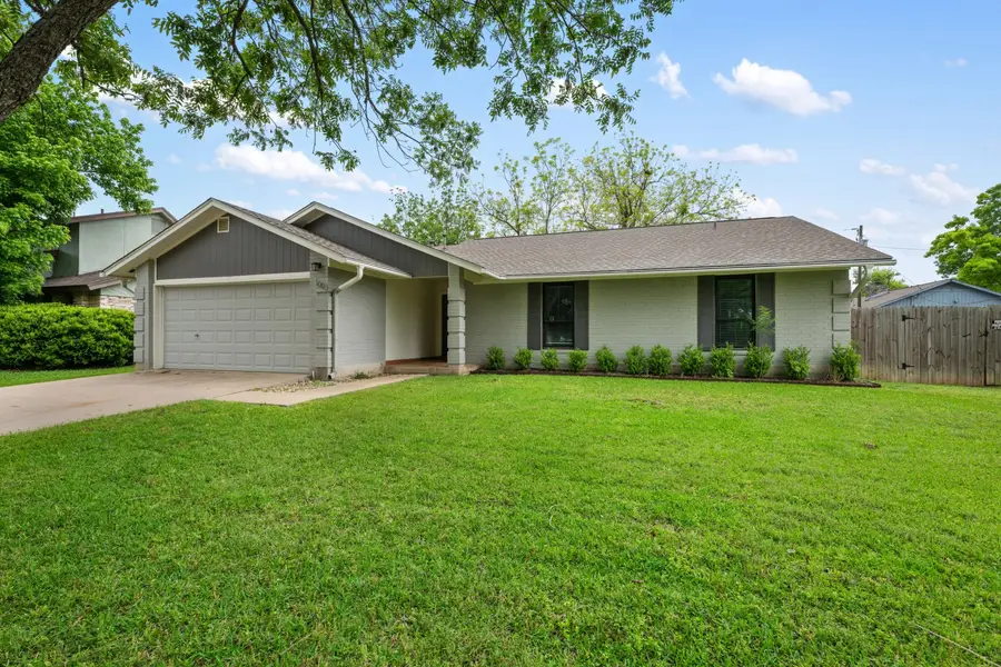 1003 Whispering Dr, Round Rock, TX 78664 - #2
