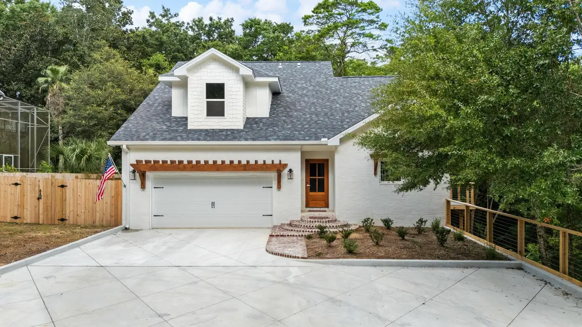 410 Anchors Street, Niceville, FL 32578 - Image #1