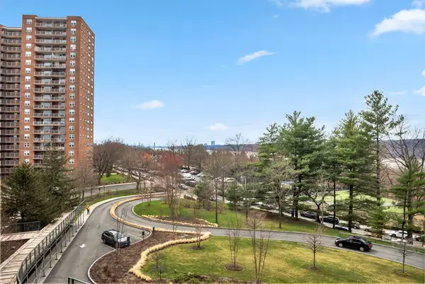 5900 Arlington Avenue #5R, Bronx, NY 10471