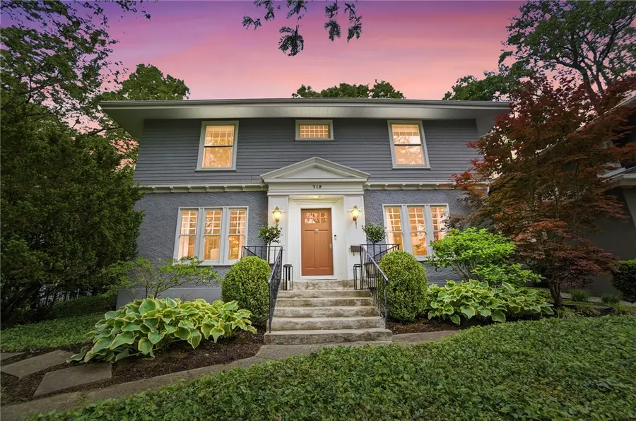 712 Oakwood Avenue, Oakwood, OH 45419 - #2