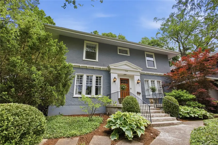 712 Oakwood Avenue, Oakwood, OH 45419 - #3