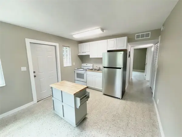 1023 N Tamarind Ave #1023, West Palm Beach, FL 33401