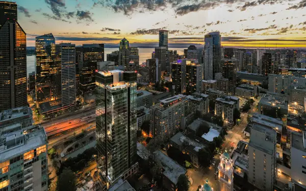 800 Columbia Street #512, Seattle, WA 98104