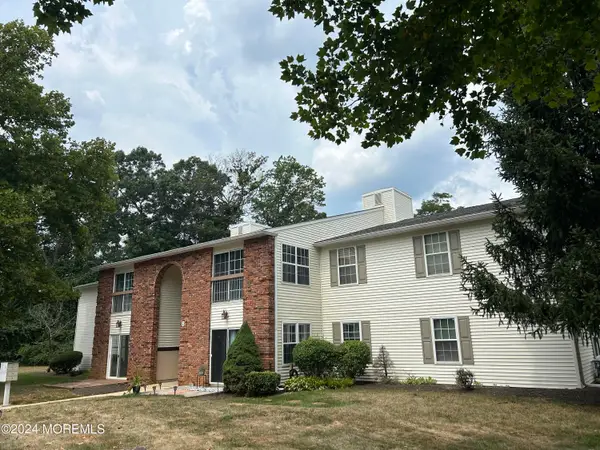 8-1 Seattle Court, Freehold, NJ 07728