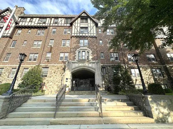 275 Engle Street J4, Englewood, NJ 07631