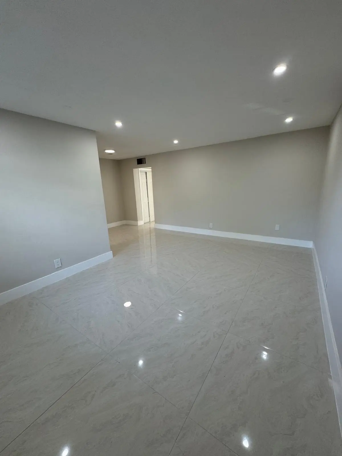 2418 Polk St # 104, Hollywood, FL 33020 - #1