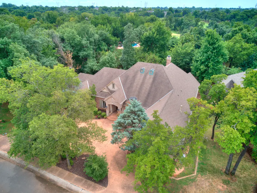 400 Autumnwood Court, Edmond, OK 73003 - #3