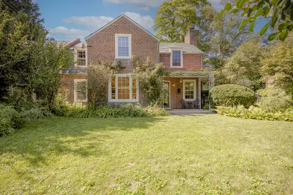 2 Tohopeka Ln, PHILADELPHIA, PA 19118