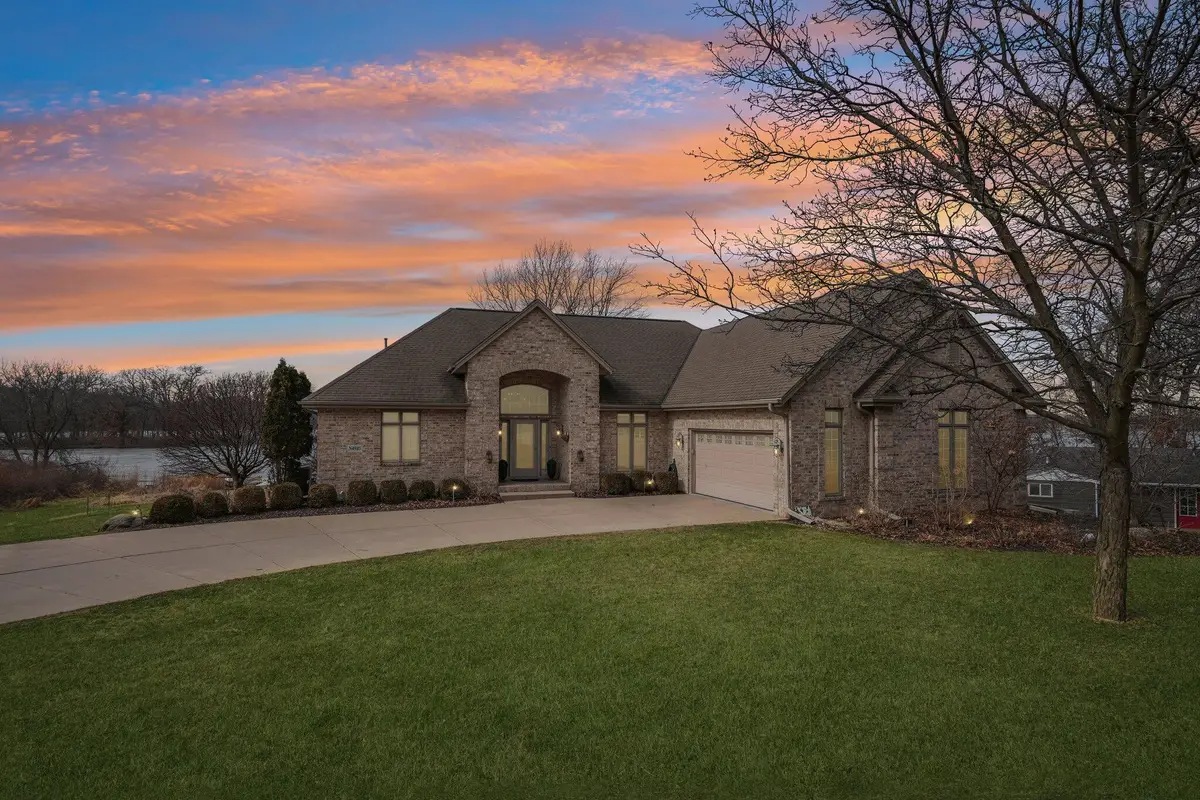 N4985 Arrowhead Trl, Hubbard, WI 53039 - #1