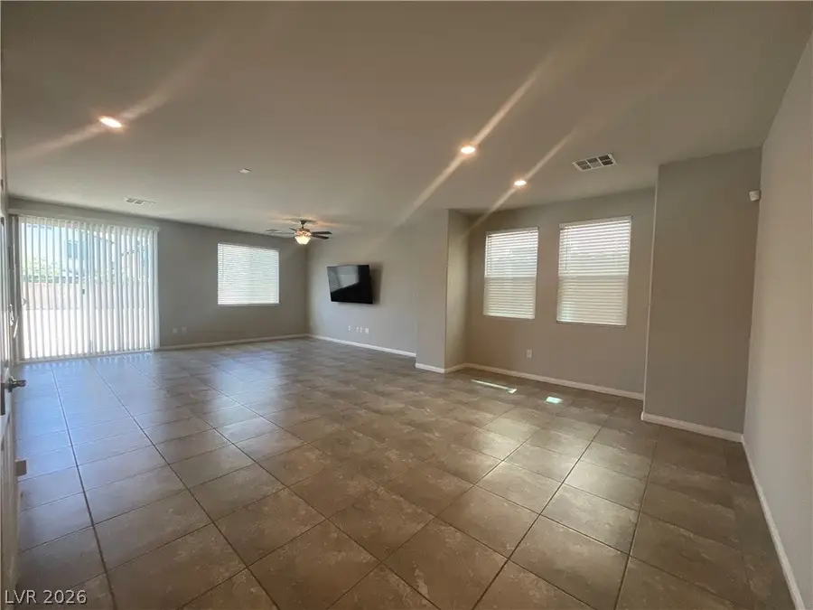 5965 Juniper Falls Avenue, Las Vegas, NV 89130 - #3