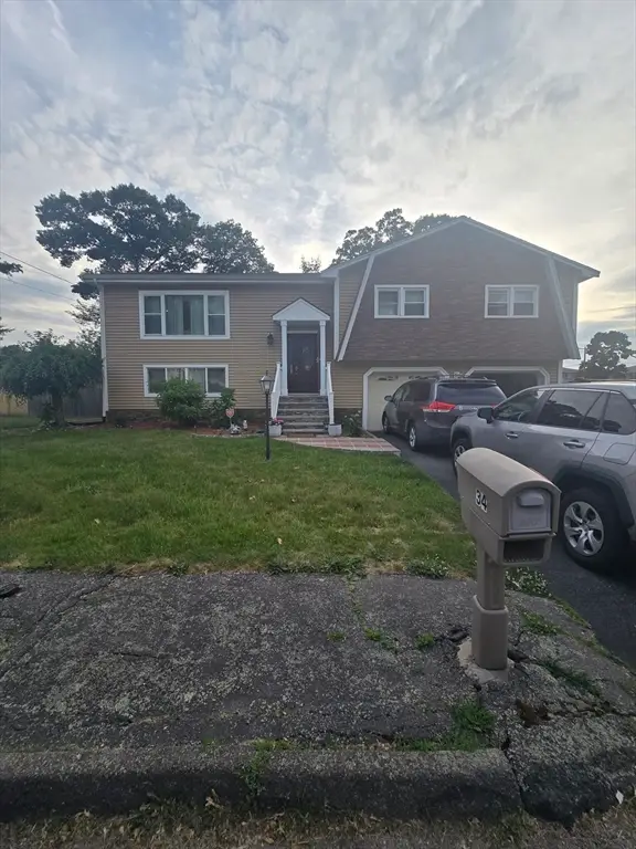 34 Hemlock Ter, Randolph, MA 02368