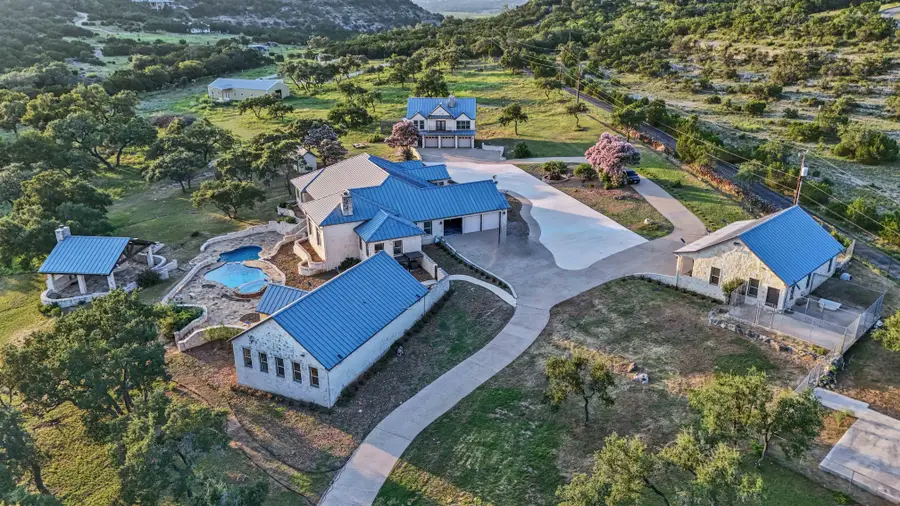 27481 Smithson Valley, San Antonio, TX 78261 - Image #2