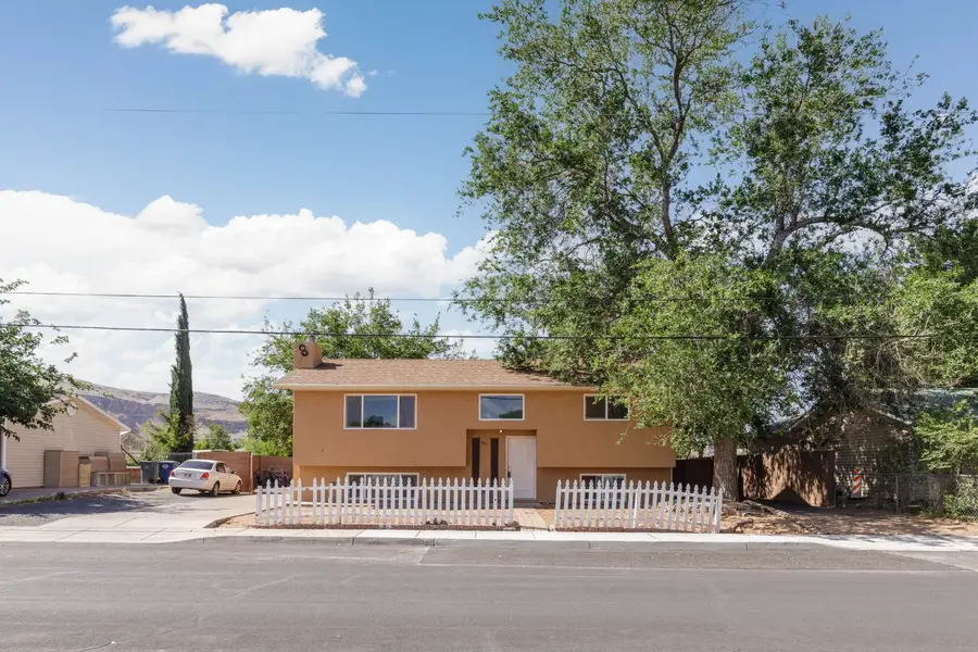 577 W 400 S, Hurricane, UT 84737 - #3