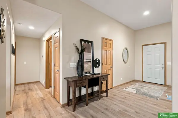 2616 N 189 Street, Omaha, NE 68022