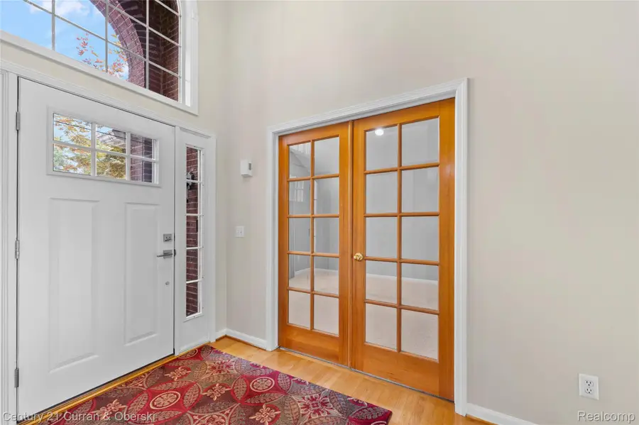 19880 Irving Drive, Livonia, MI 48152 - Image #3