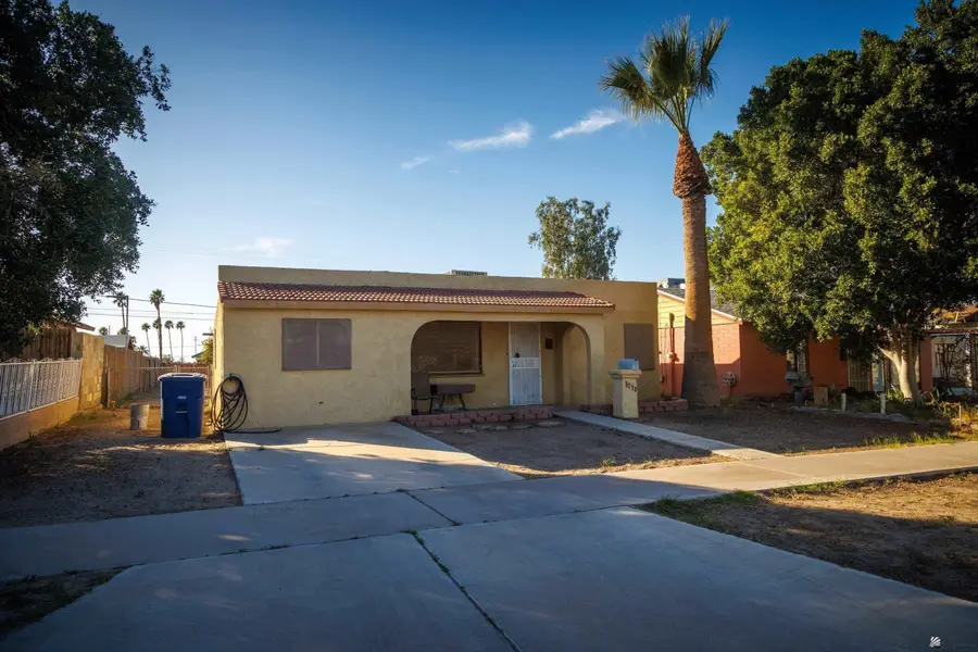 1014 S 8 AVE, Yuma, AZ 85364 - #2