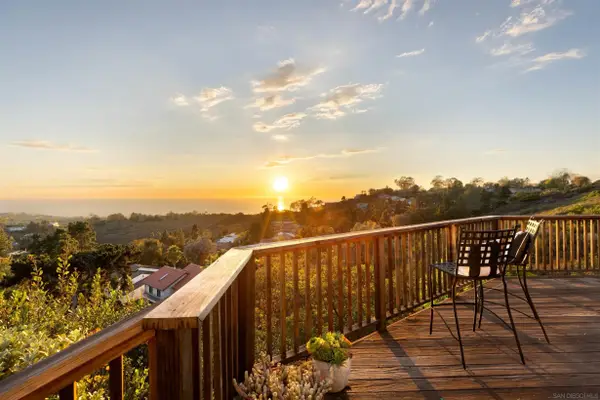 7160 Caminito Pepino, La Jolla, CA 92037