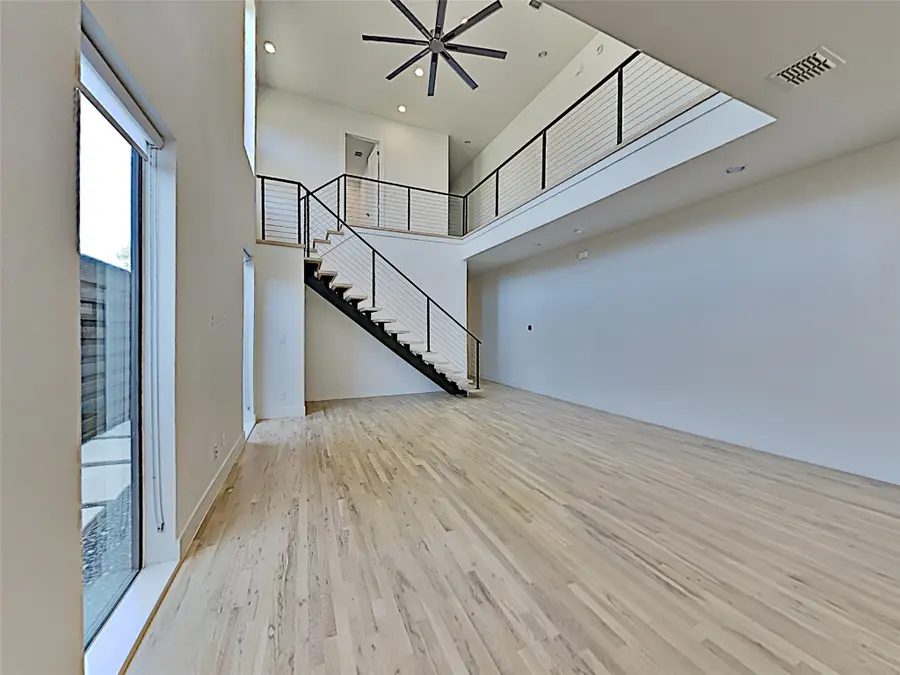 4633 Manett Street, Dallas, TX 75204 - #3