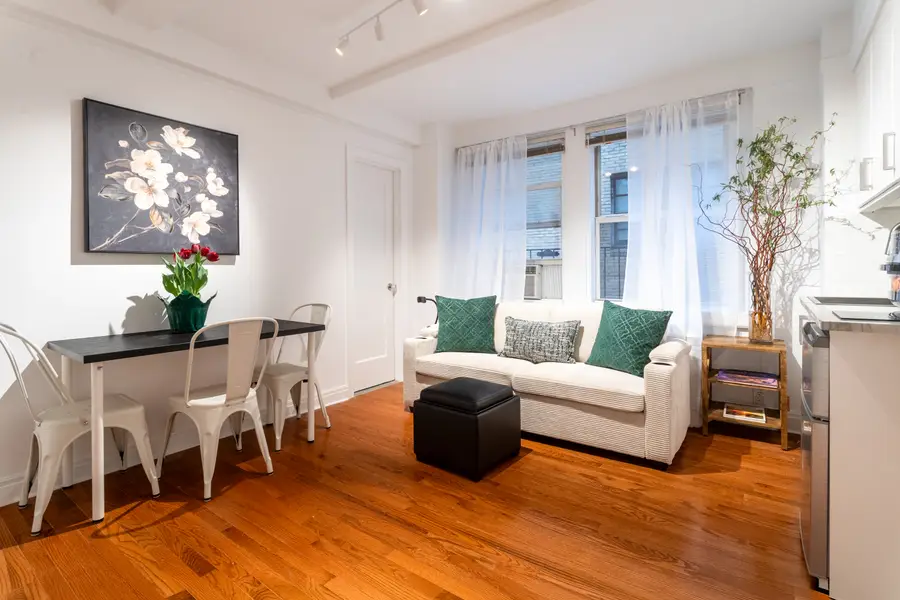 321 E 43rd Street #507, Manhattan, NY 10017 - #2