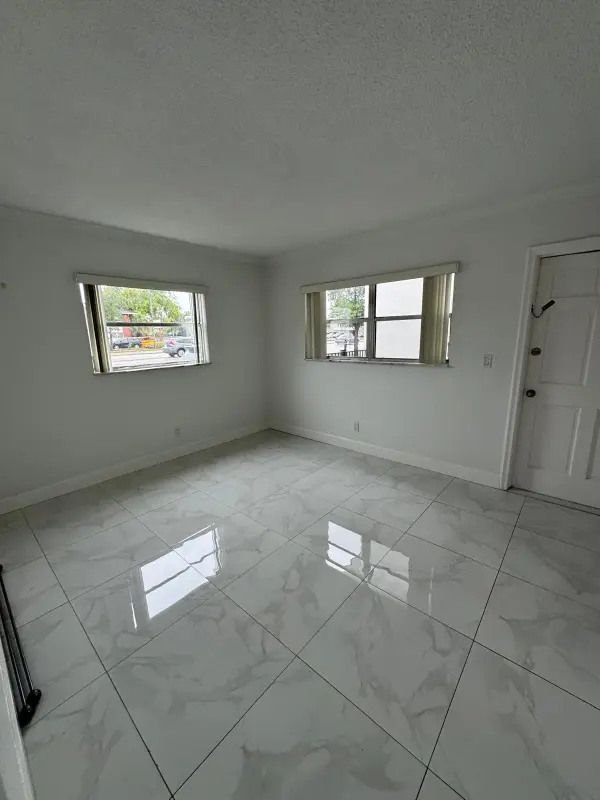 4933 Hollywood Blvd # 105, Hollywood, FL 33021