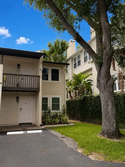 527 Lincoln Ave S # A208, Tampa, FL 33609