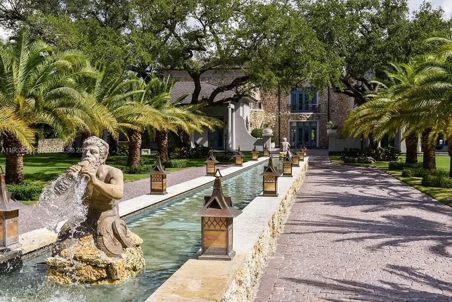 5771 SW 94th St, Pinecrest, FL 33156 - Image #2