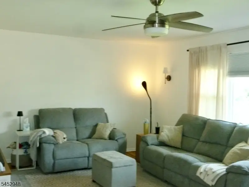 33 N Willow St , 1, Montclair, NJ 07042-3671 - #2