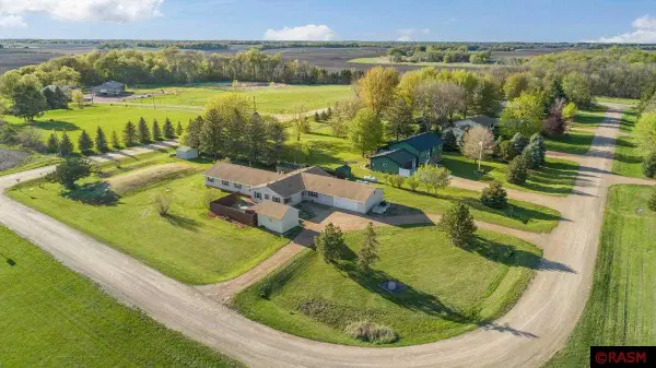 38630 Woodview Lane, Le Center, MN 56057