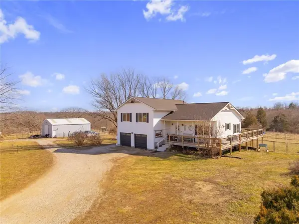 12809 E 246th Terrace, Peculiar, MO 64078