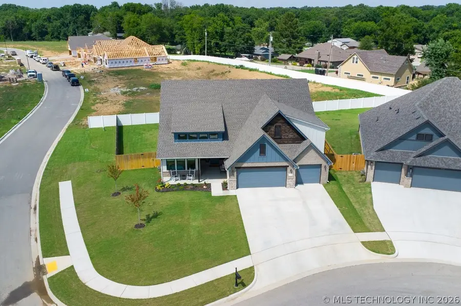 1617 N 72nd Street, Broken Arrow, OK 74014 - #3
