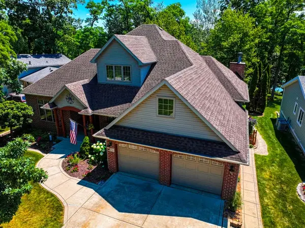 1658 Sunnyslope Drive, Crown Point, IN 46307