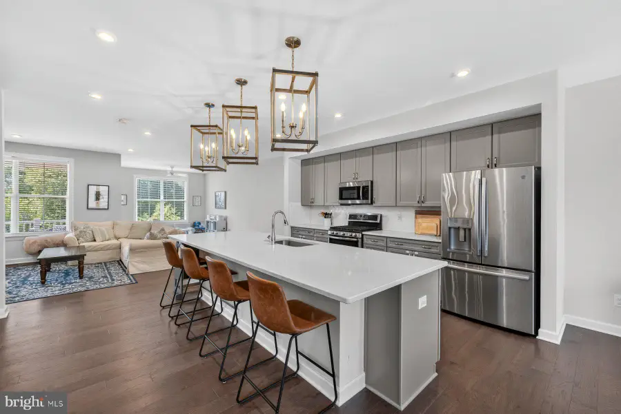8106 Zoe Place, Alexandria, VA 22306 - #2