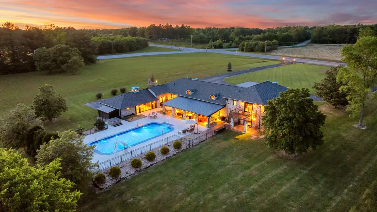 5016 Hillsboro Hwy, Hillsboro, TN 37342 - #1