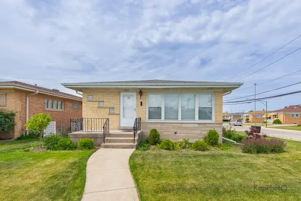 8500 W Carmen Avenue, Chicago, IL 60656