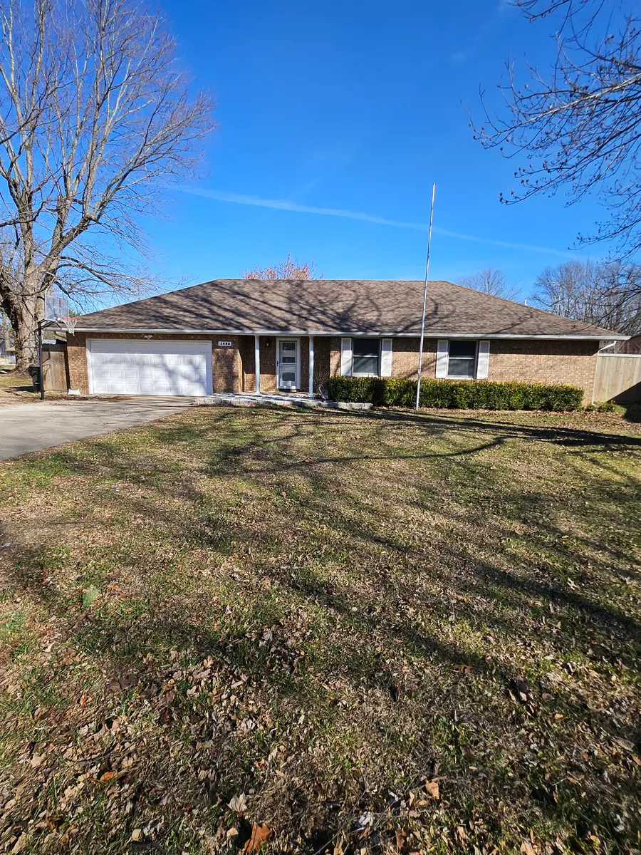 1622 Porter Avenue, Aurora, MO 65605 - #2